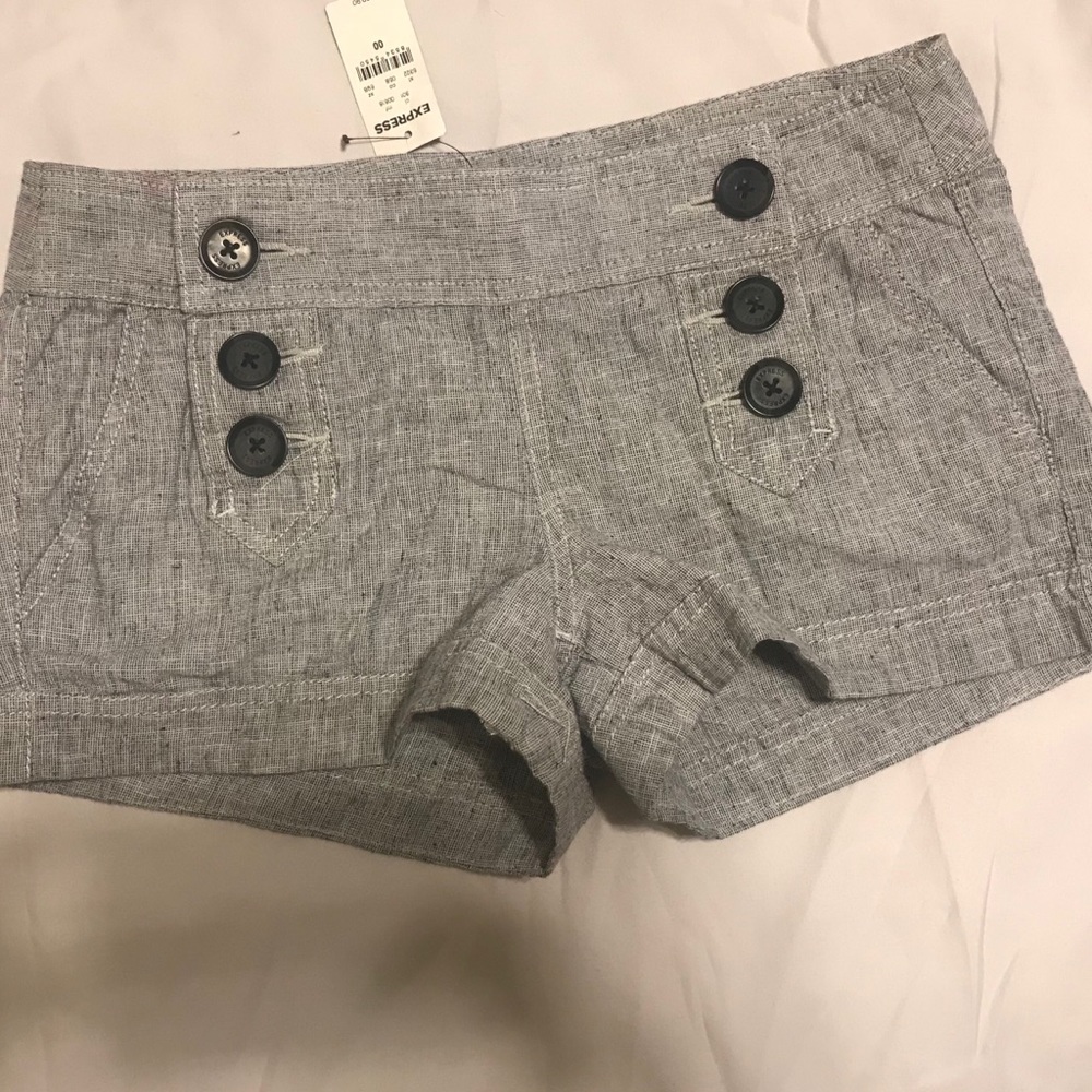 Cute Express Women’s Short with Button Design